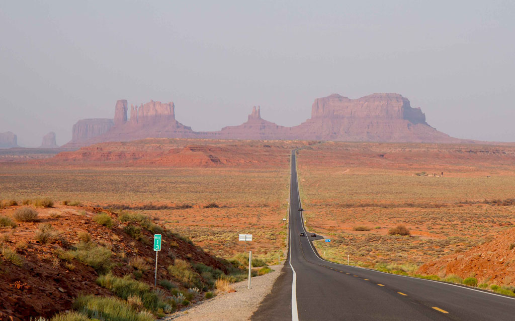 Road to Monument Valley